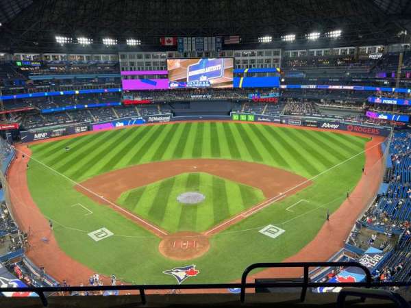 Rogers Centre, section: 524, row: 4, seat: 1