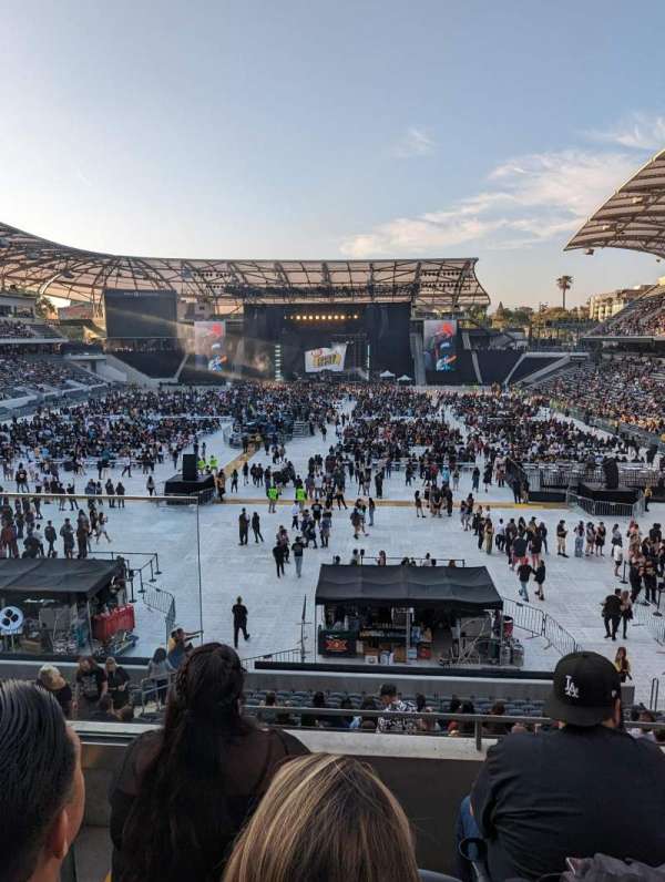 BMO Stadium, section: 221, row: C, seat: 12