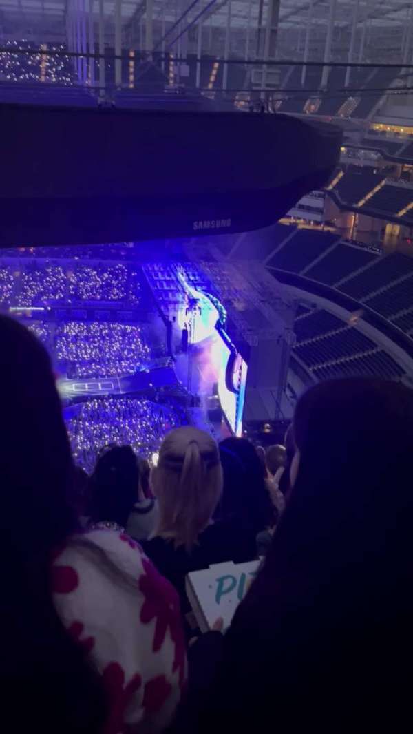 SoFi Stadium, section: 542, row: 14, seat: 25