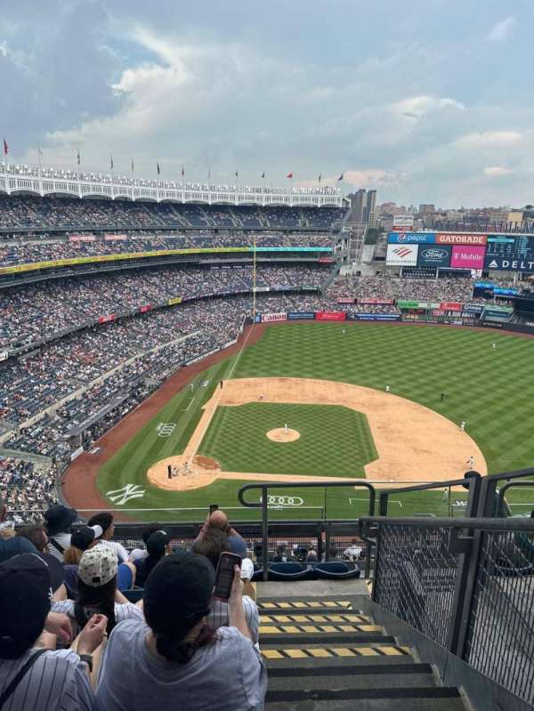 Yankee Stadium, section: 417, row: 7, seat: 3-4