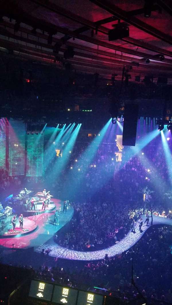 Madison Square Garden, section: 223, row: 7