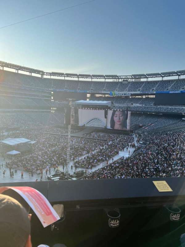 MetLife Stadium, section: 221A, row: 2, seat: 5