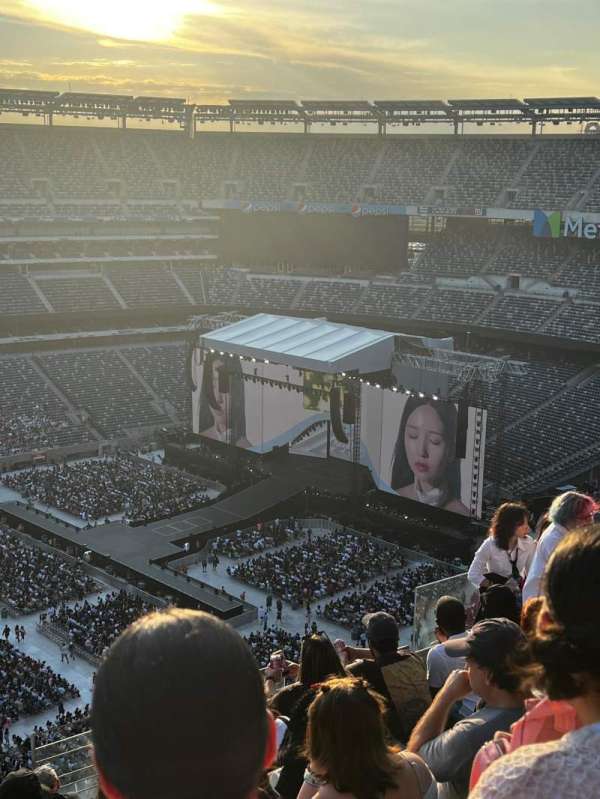 MetLife Stadium, section: 317, row: 17, seat: 19