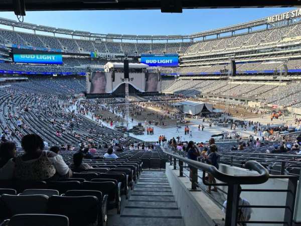 MetLife Stadium, section: 131, row: 45, seat: 2