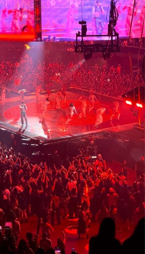 Kia Forum, section: 214, row: 6, seat: 15