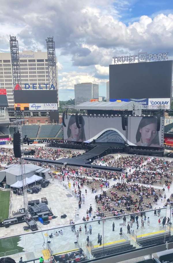 Truist Park, section: 318, row: 4, seat: 23