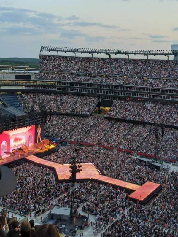 Gillette Stadium, section: 306, row: 18, seat: 11