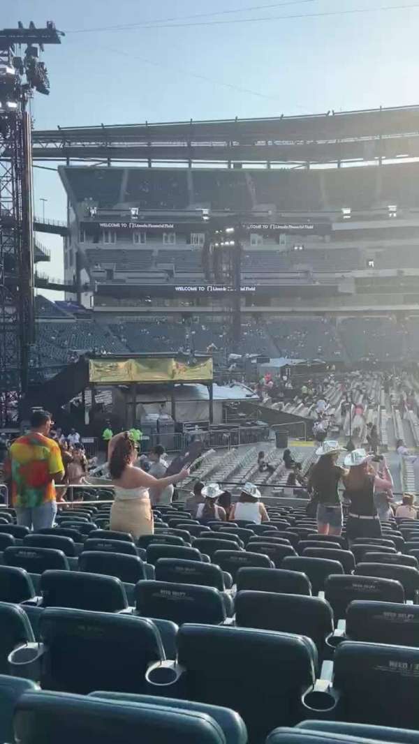 Lincoln Financial Field, section: 118, row: 18, seat: 7