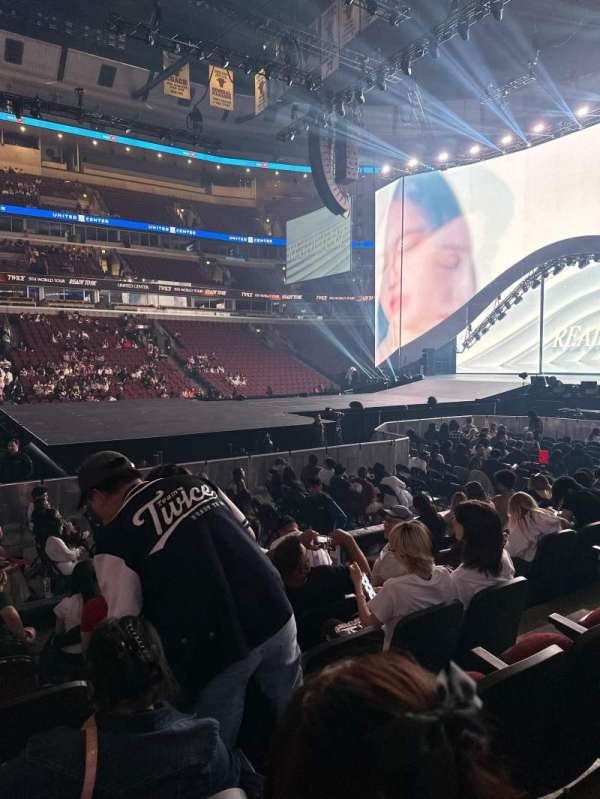 United Center, section: 101, row: 8, seat: 4