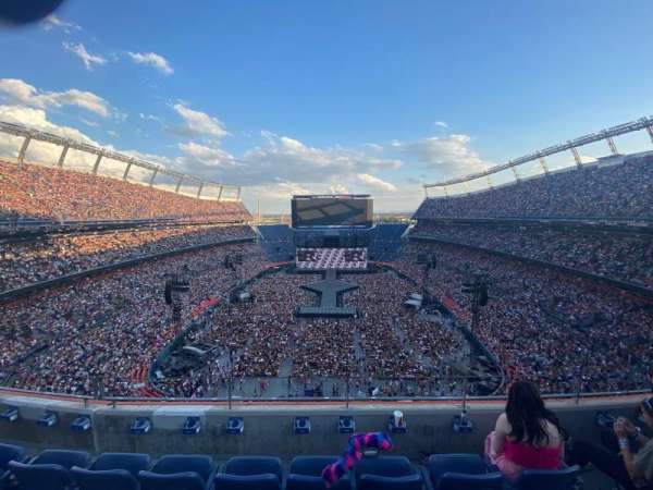 Empower Field at Mile High Stadium, section: 521, row: 4, seat: 5