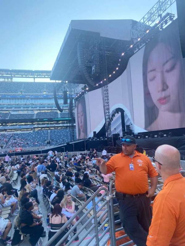 MetLife Stadium, section: 111A, row: 1, seat: 3