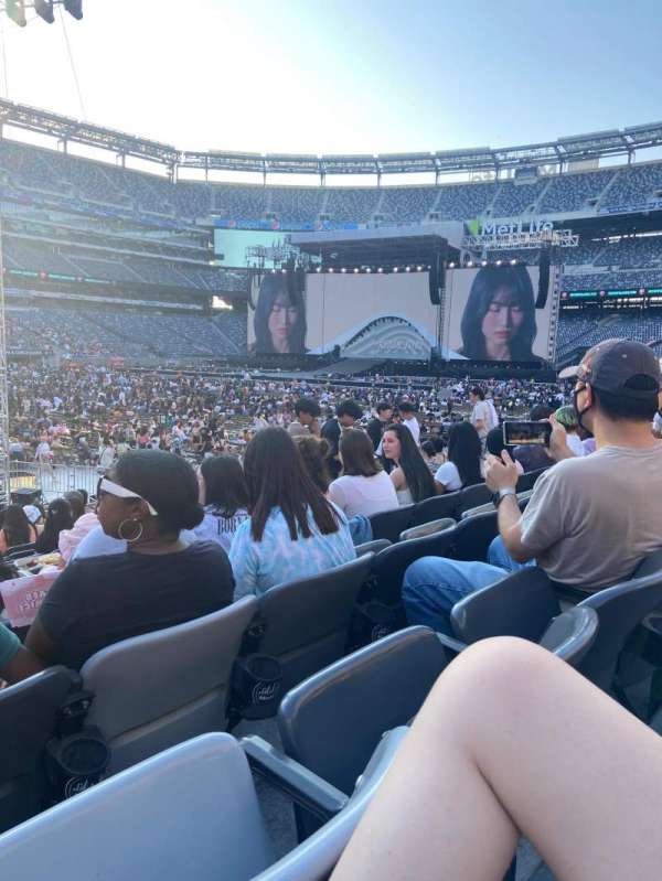 MetLife Stadium, section: 117, row: 13, seat: 18