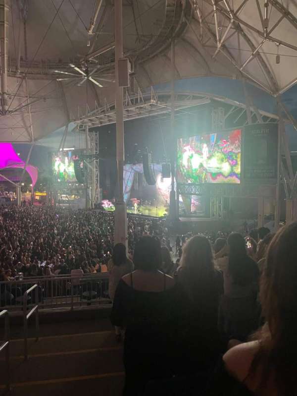 Hartford Healthcare Amphitheatre, section: 301OB, row: HHH, seat: 26