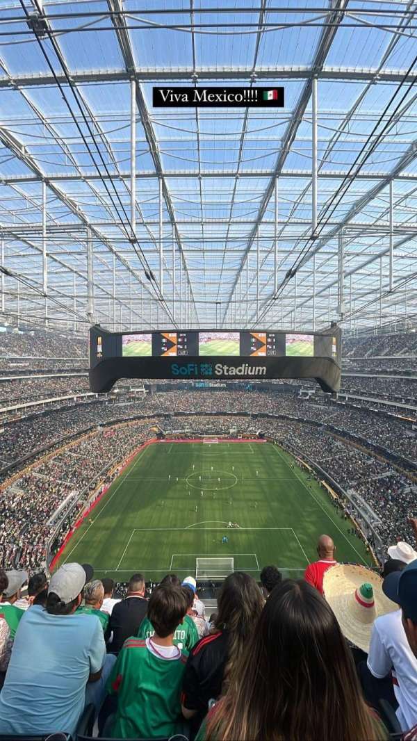 SoFi Stadium, section: 400, row: 6, seat: 16