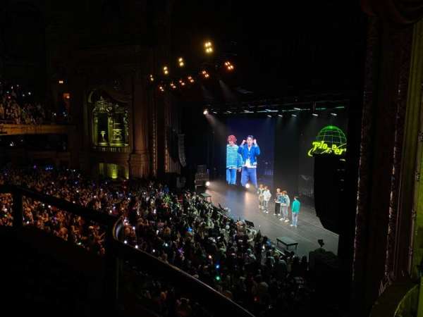 Chicago Theatre, section: 1R, row: 1, seat: 3