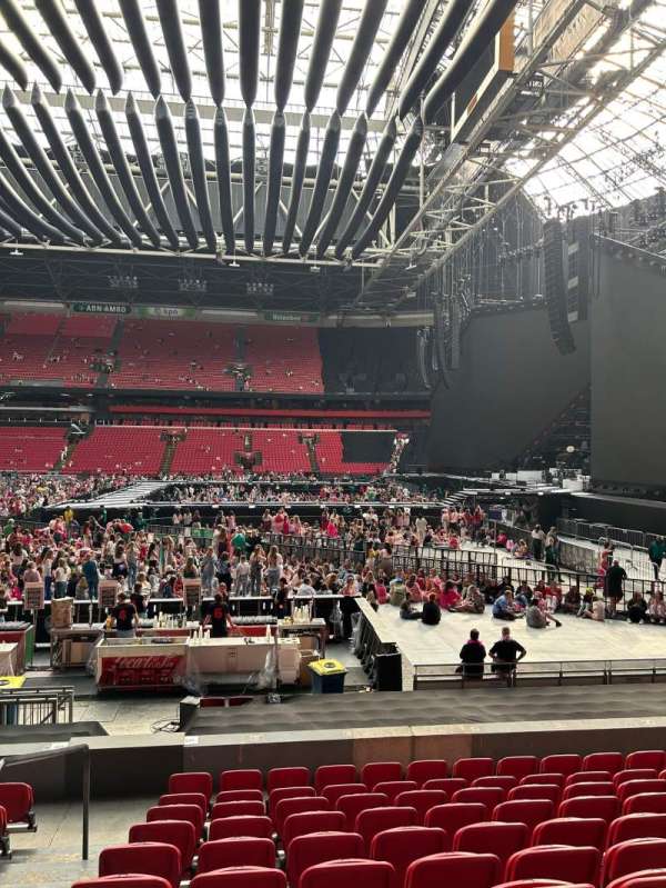 Johan Cruijff ArenA, section: 119, row: 10, seat: 105