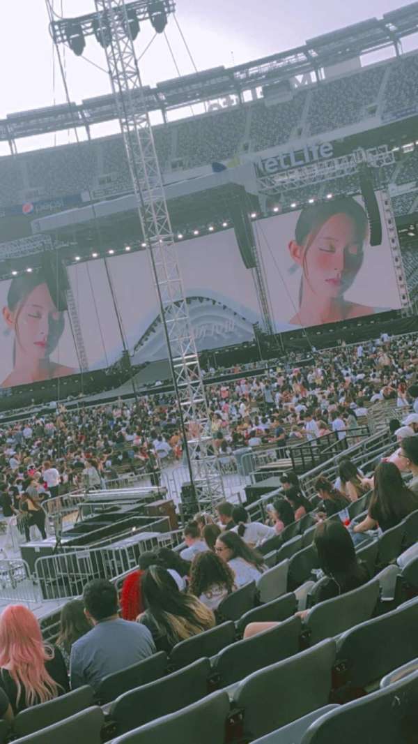 MetLife Stadium, section: 121, row: 5, seat: 11