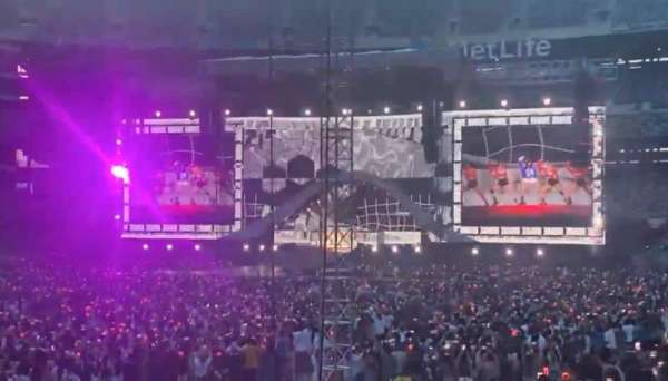 MetLife Stadium, section: 121, row: 11, seat: 5