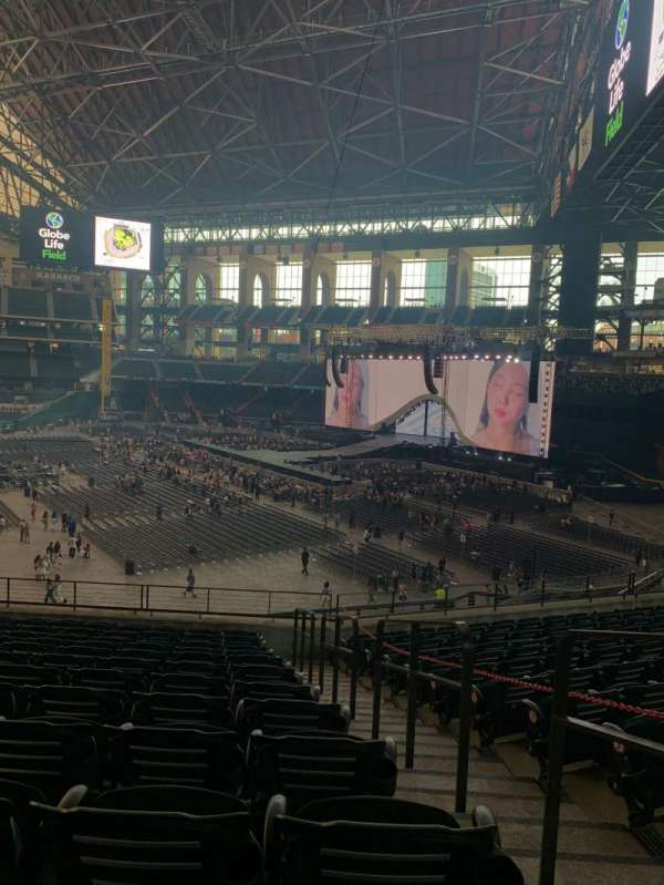 Globe Life Field, section: 123, row: 13, seat: 25