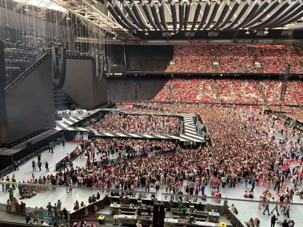 Johan Cruijff ArenA, section: 407, row: 2, seat: 6