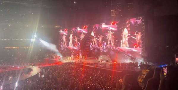 Soldier Field, section: 207, row: 3