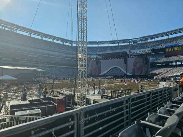 MetLife Stadium, section: 117, row: 2, seat: 16