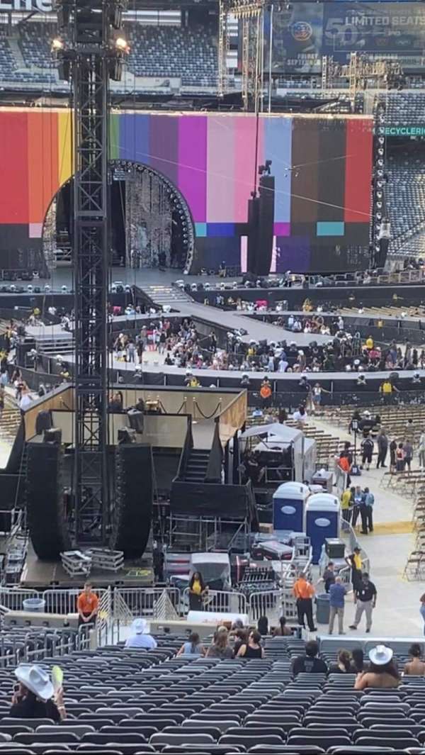 MetLife Stadium, section: 129, row: 47, seat: 18