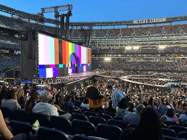 MetLife Stadium, section: 140, row: 26, seat: 7