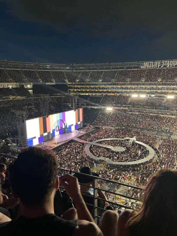 MetLife Stadium, section: 336, row: 6, seat: 13