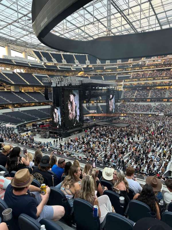 SoFi Stadium, section: VIP219, row: 6, seat: 11