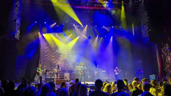 Beacon Theatre, section: Orchestra C, row: E, seat: 104