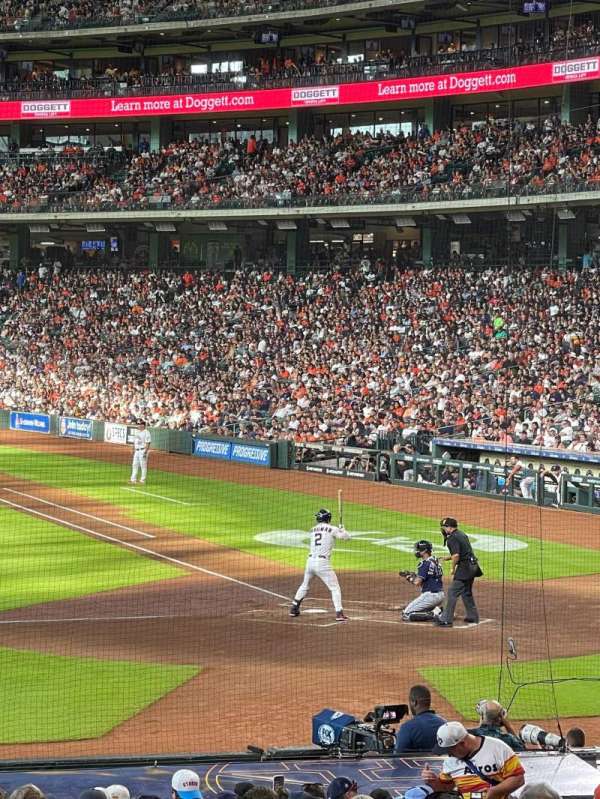 Daikin Park, section: 114, row: 25, seat: 5
