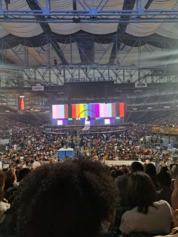 Ford Field, section: 117, row: 21, seat: 8