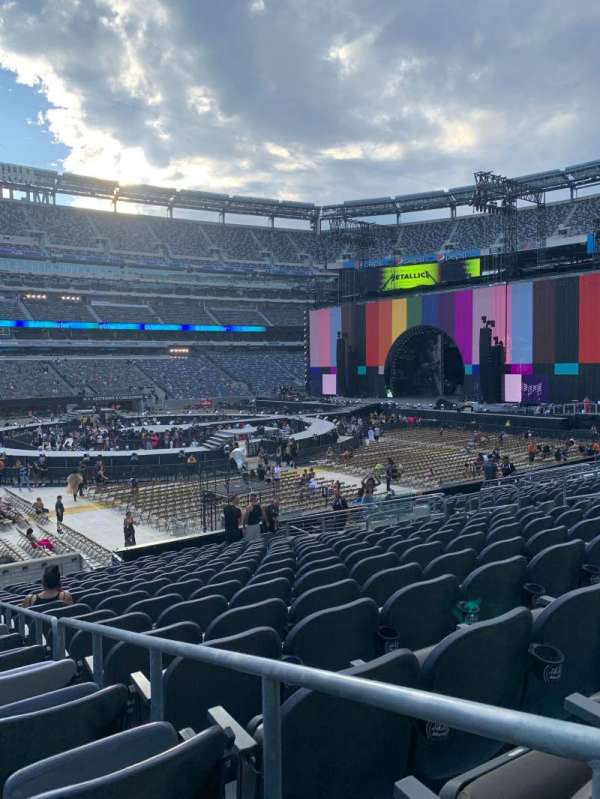 MetLife Stadium, section: 115A, row: 23, seat: 1-2