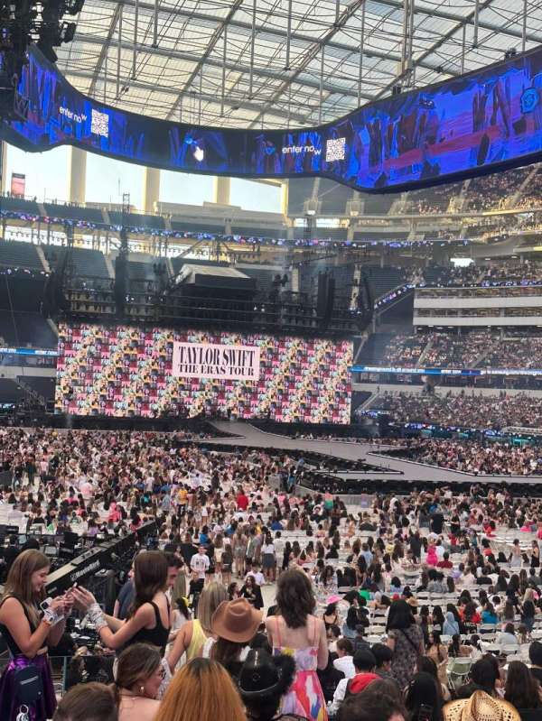 SoFi Stadium, section: 119, row: 13, seat: 8