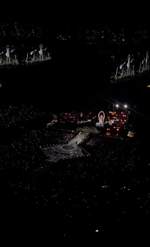 SoFi Stadium, section: 529, row: 18, seat: 16