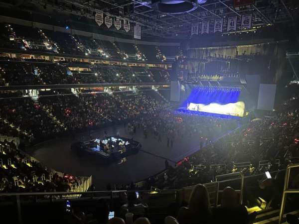 Capital One Arena, section: 210, row: F, seat: 8