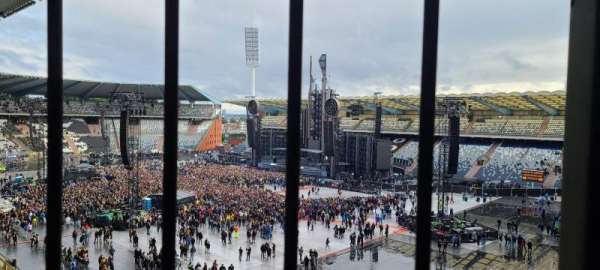 Stade Roi Baudouin, section: 4K, row: 1, seat: 10
