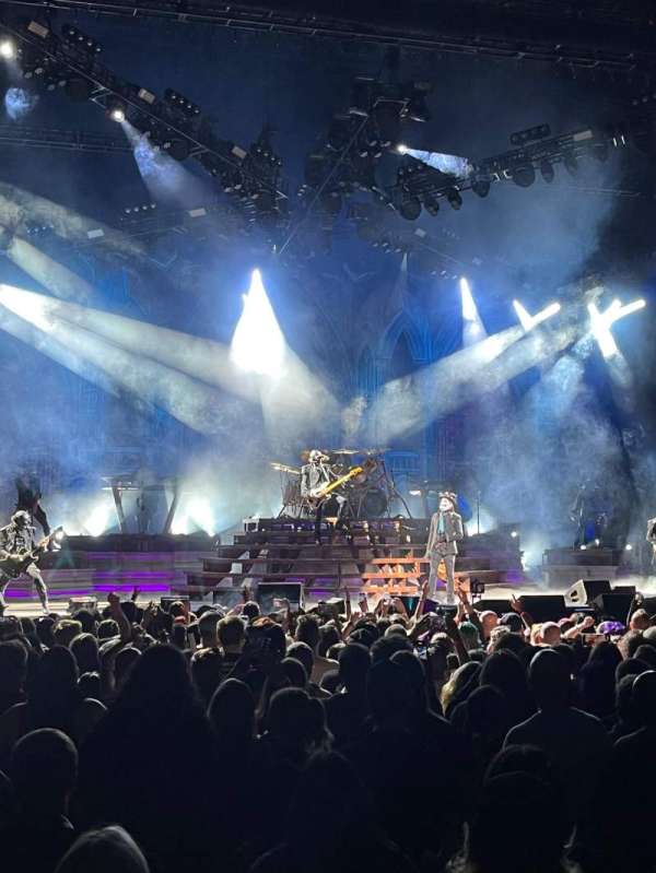 White River Amphitheatre, section: 104, row: 2, seat: 5