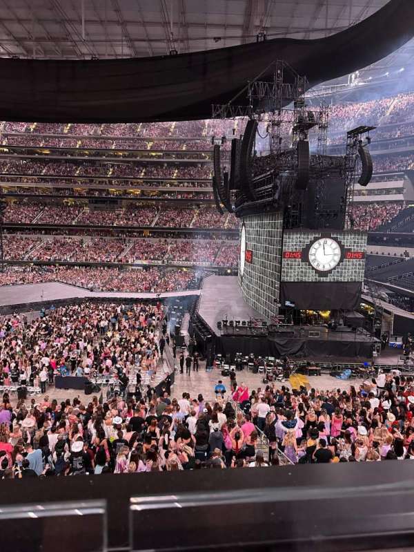 SoFi Stadium, section: C249, row: 1, seat: 6