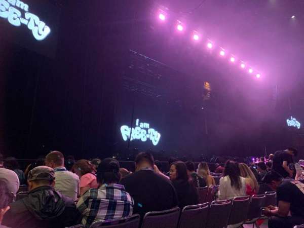 Bill Graham Civic Auditorium, section: Floor 5, row: H, seat: 9