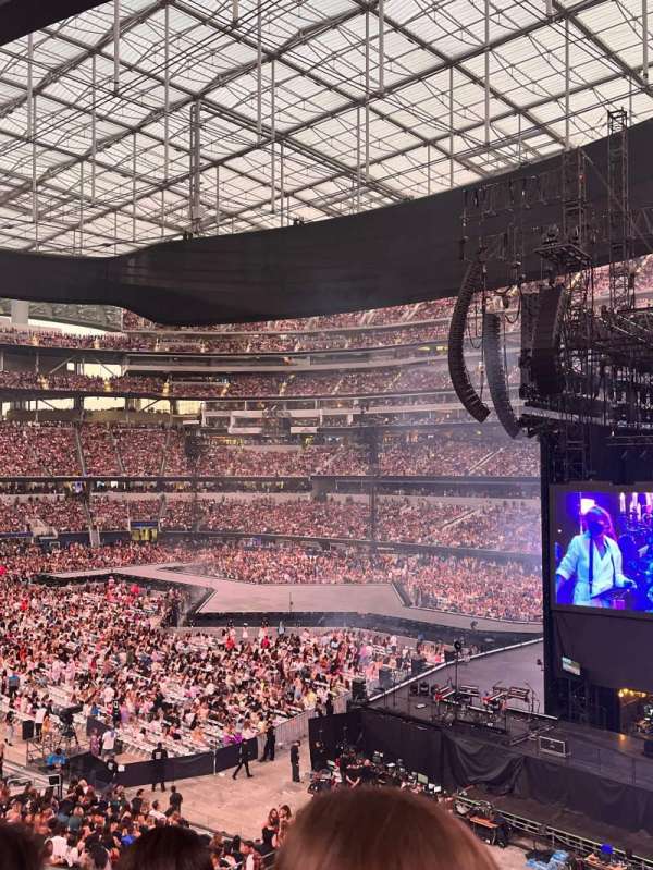 SoFi Stadium, section: 201, row: 3, seat: 5
