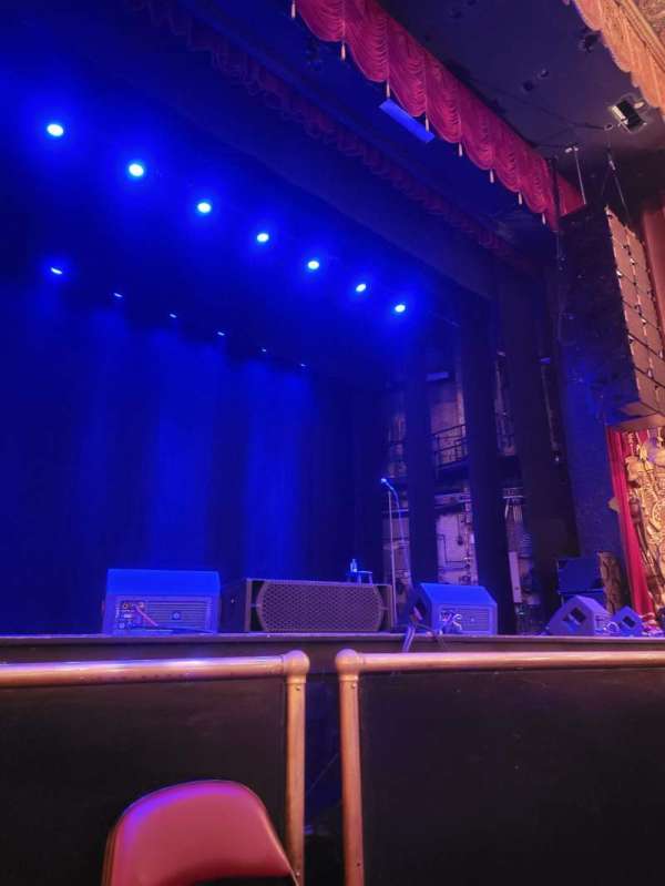 Beacon Theatre, section: Orchestra 1, row: BB, seat: 1