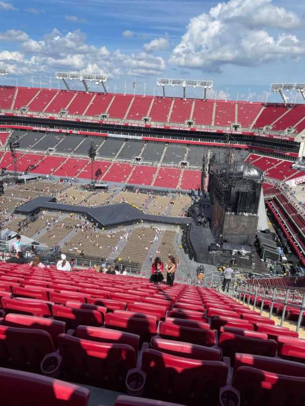 Raymond James Stadium, section: 314, row: V, seat: 22