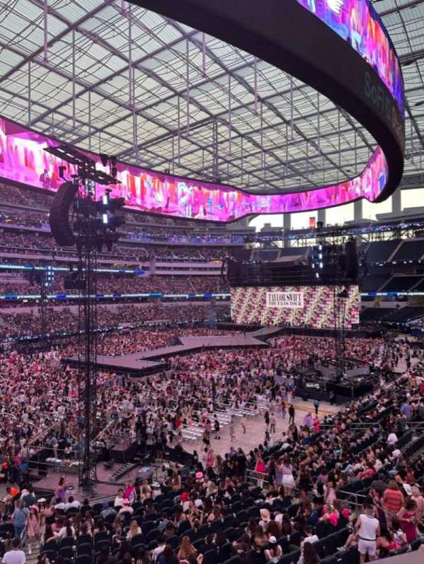 SoFi Stadium, section: 239, row: 1