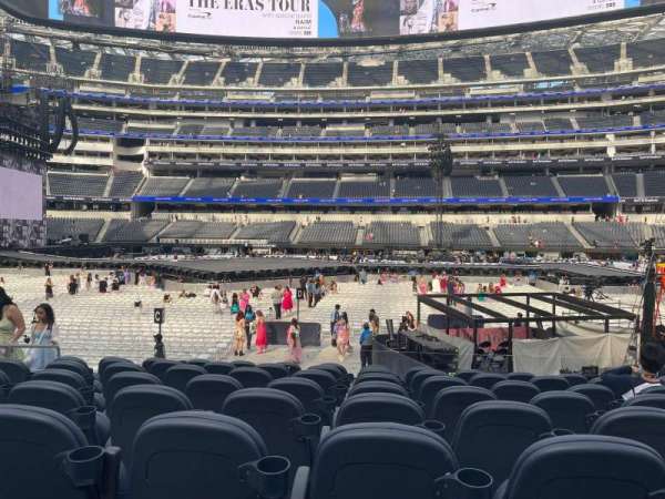 SoFi Stadium, section: VIP112, row: 8, seat: 14