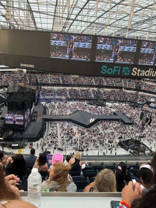 SoFi Stadium, section: 514, row: 17