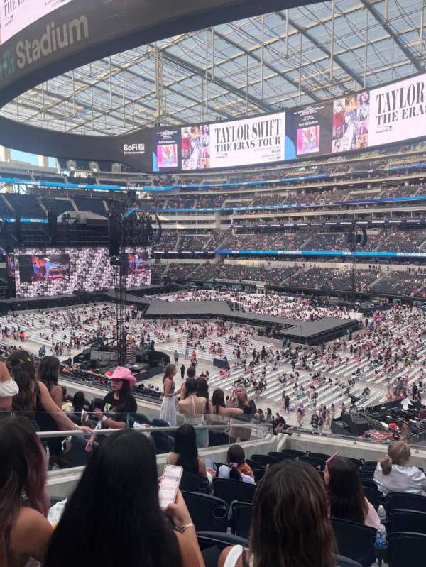 SoFi Stadium, section: 224, row: 11, seat: 10