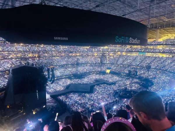 SoFi Stadium, section: 316, row: 18, seat: 10