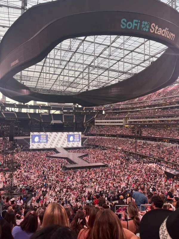 SoFi Stadium, section: 230, row: 19, seat: 5